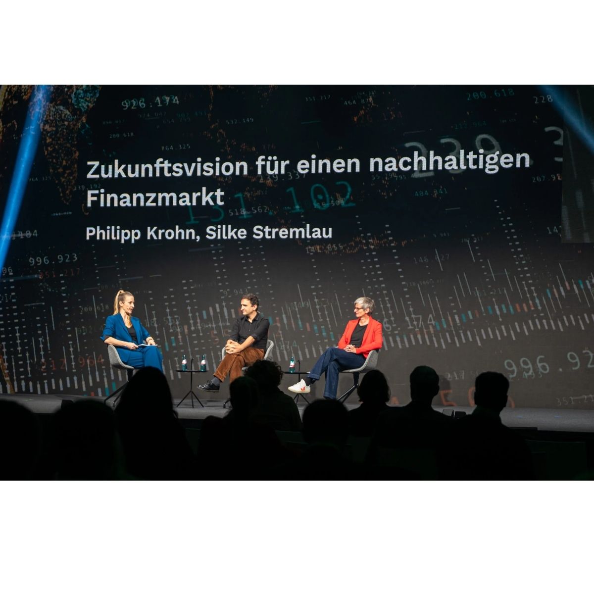 Bild von der Bühne Zukunftsvisionen für einen nachhaltigen Finanzmarkt