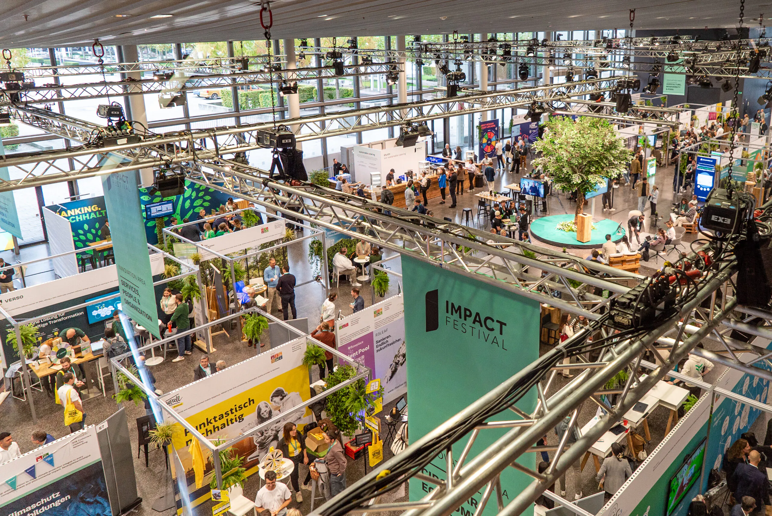 Impact Festival Stände in der Messe
